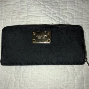 Michael Kors Waller’s black